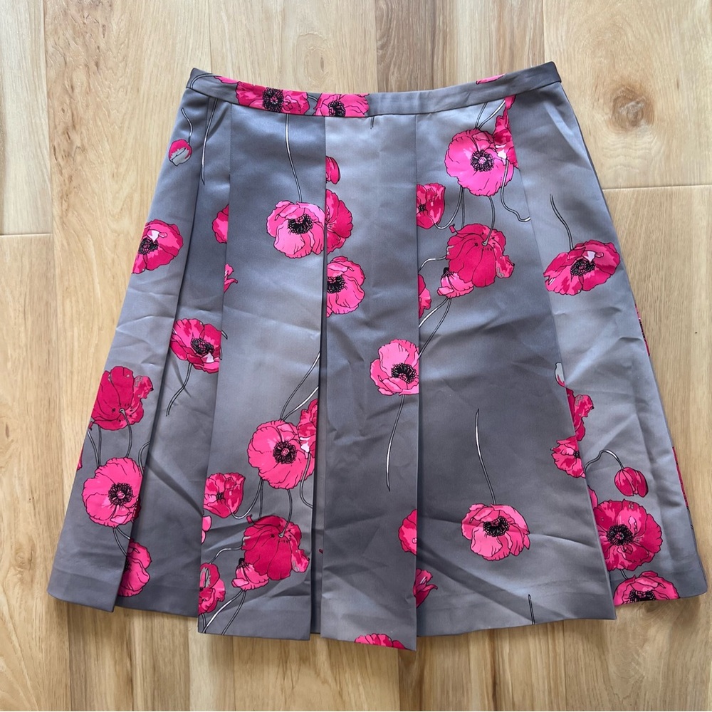 Kristin Davis Floral A-Line Skirt in Gray and Pink Size 6